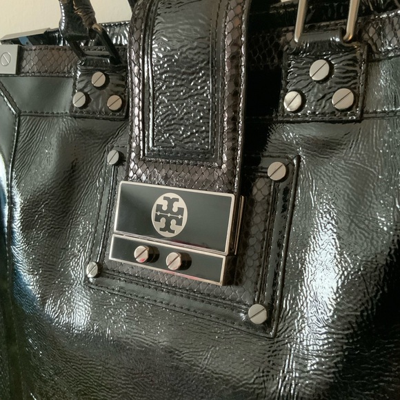 TORY BURCH VINTAGE LARGE PATENT TOTE - Picture 6 of 10